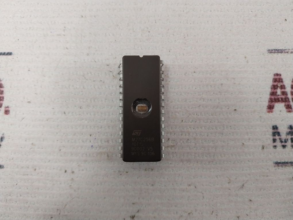 St Microelectronics M27C256B Integrated Circuits