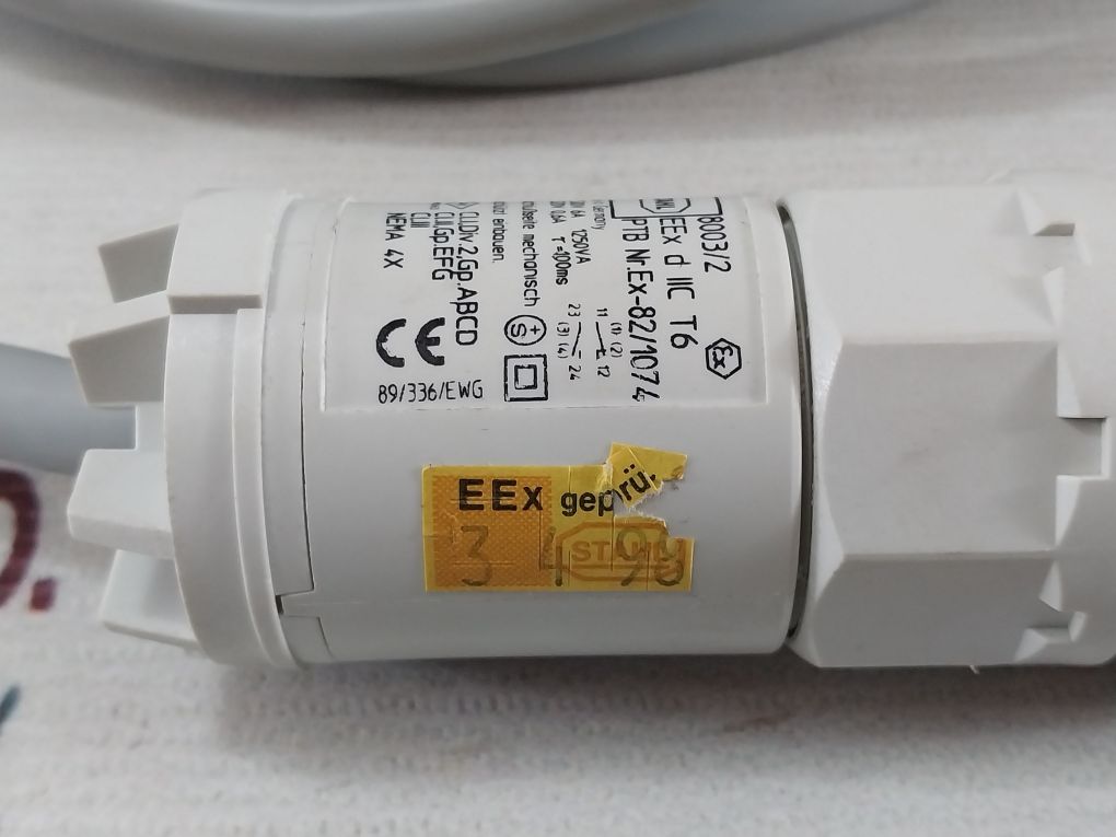 Stahl 8003/2 Light Indicator/ Pushbutton Switch