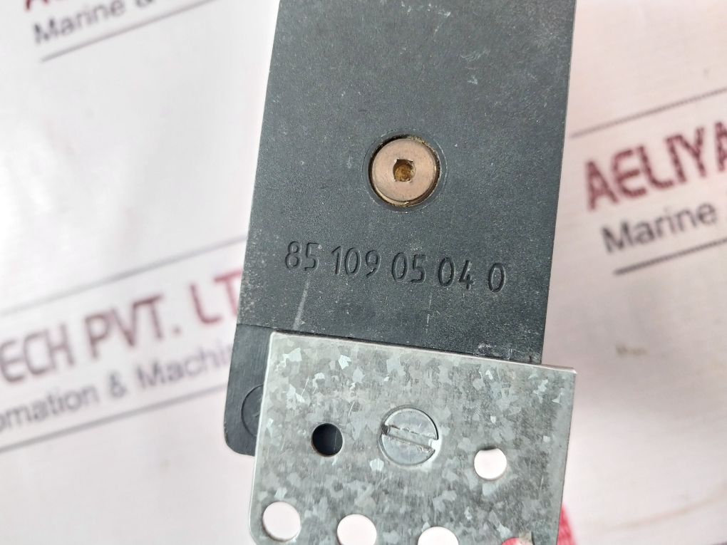 Stahl 8510/111-02-209-220 Relay