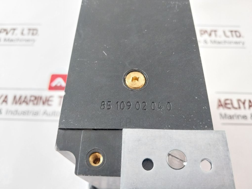 Stahl 8510/122-05-235-070 Contactor