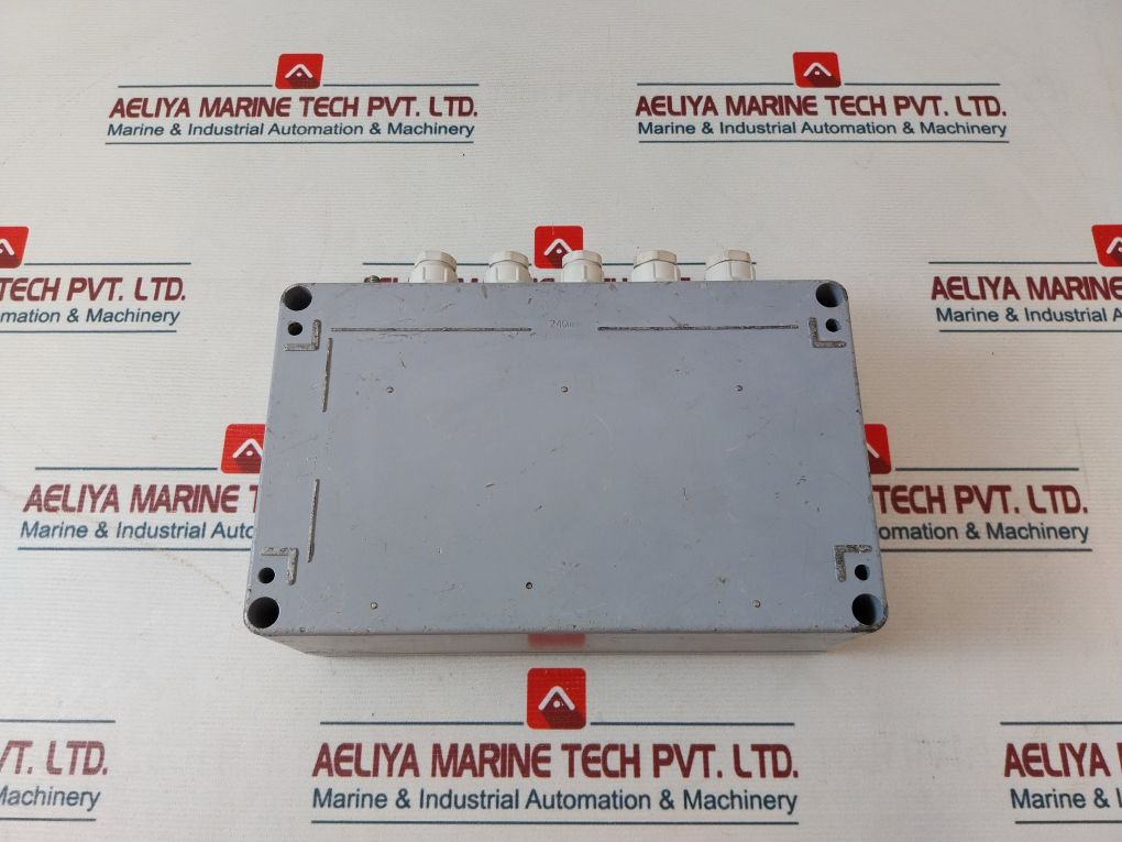 Stn Atlas Debeg 9510 Nav Data Distribution Device