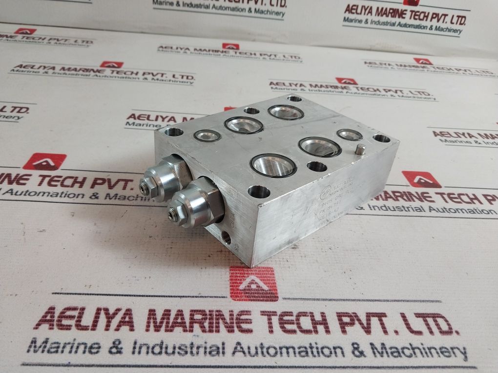 Sun Hydraulics 0E16-2 Upper Clamp