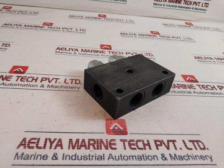 Sun Hydraulics Yhw/S Line Mount Manifold Cross Pilot Shuttle