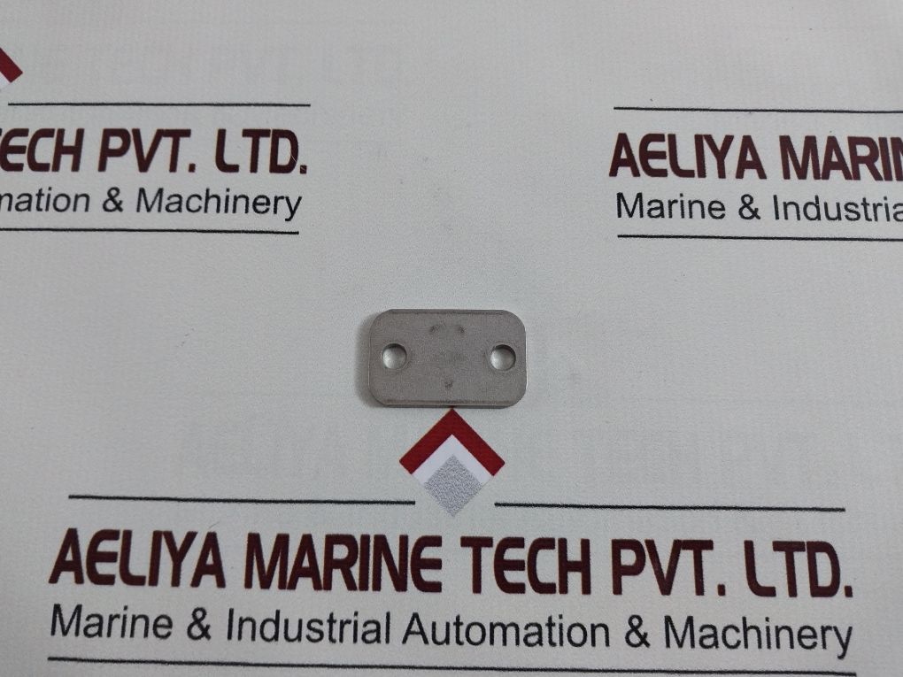 Lot Of 5X Swagelok 304-s3-pp-16Tm Bolted Plastic Clamp Tube Support Kit