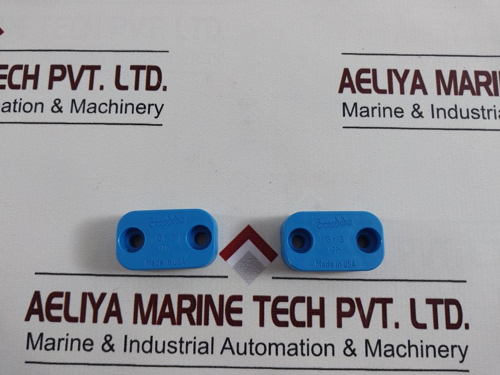 Lot Of 5X Swagelok 304-s3-pp-16Tm Bolted Plastic Clamp Tube Support Kit