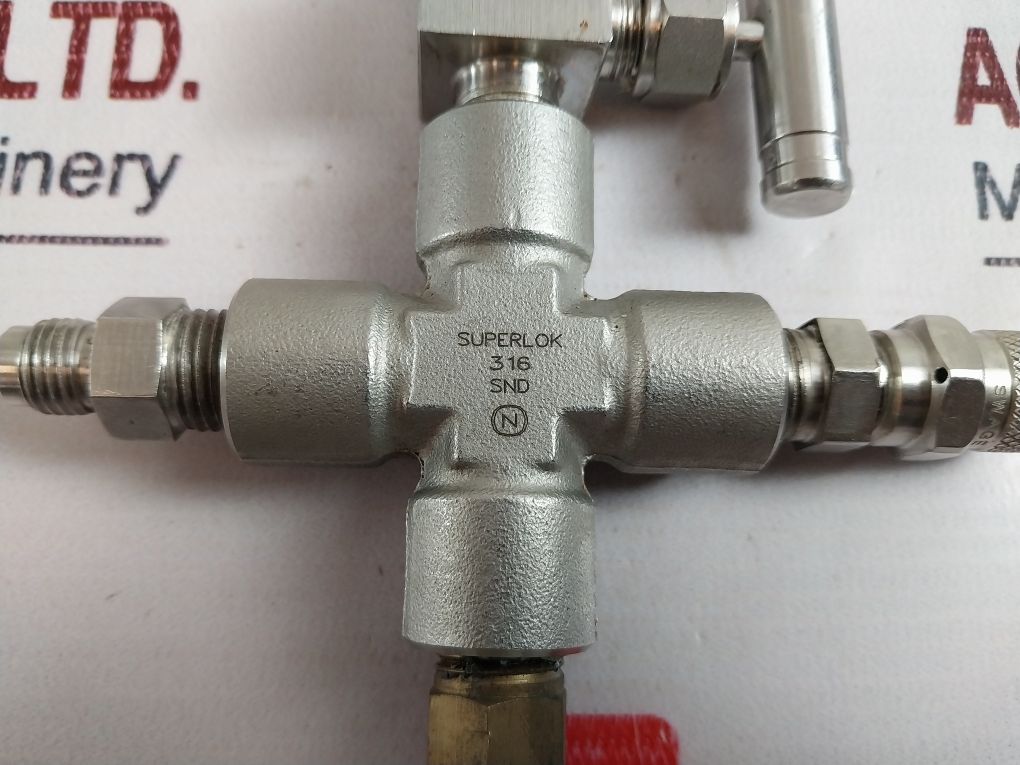 Swagelok Ss-20Vm4-f4 Charging Nitrogen On Accumulator Needle Valve Set S472-3