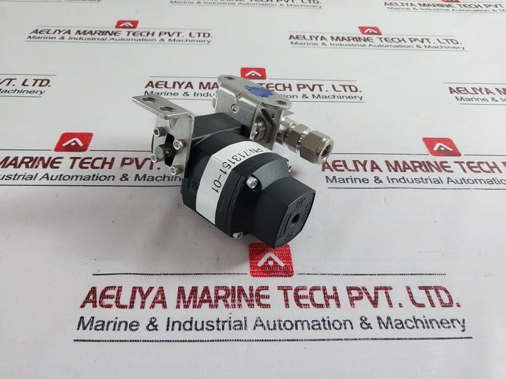 Swagelok Ss-83Ks8 1/2 Air Pilot Ball Valve 713151-01