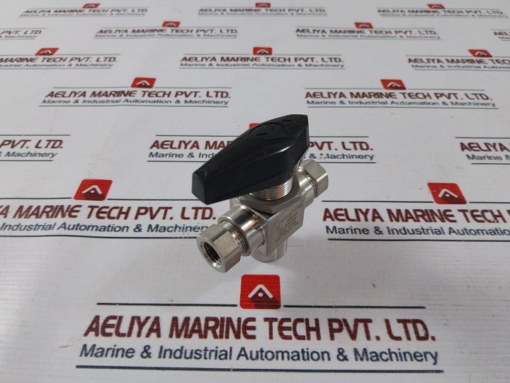 Swagelok Ss-83Xtf4 3-way Ball Valve