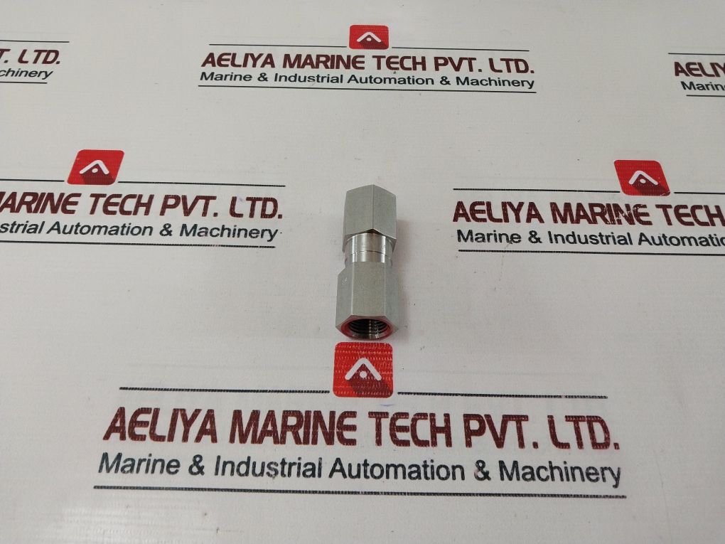 Swagelok Ss-chf8-5 1/2