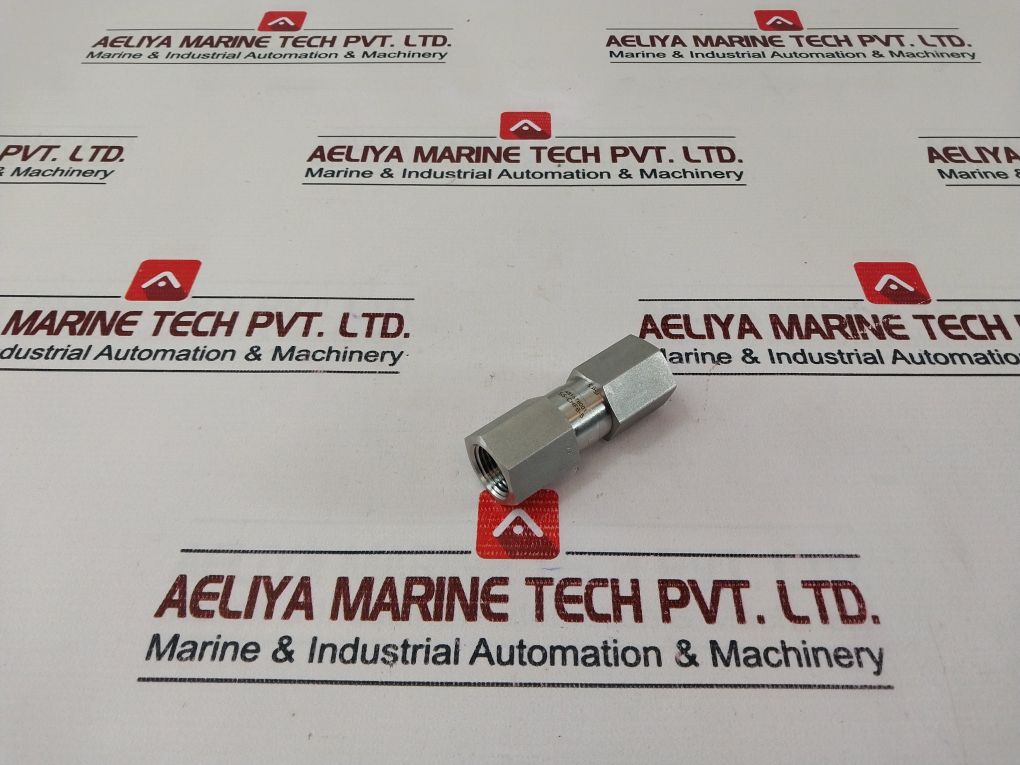 Swagelok Ss-chf8-5 1/2