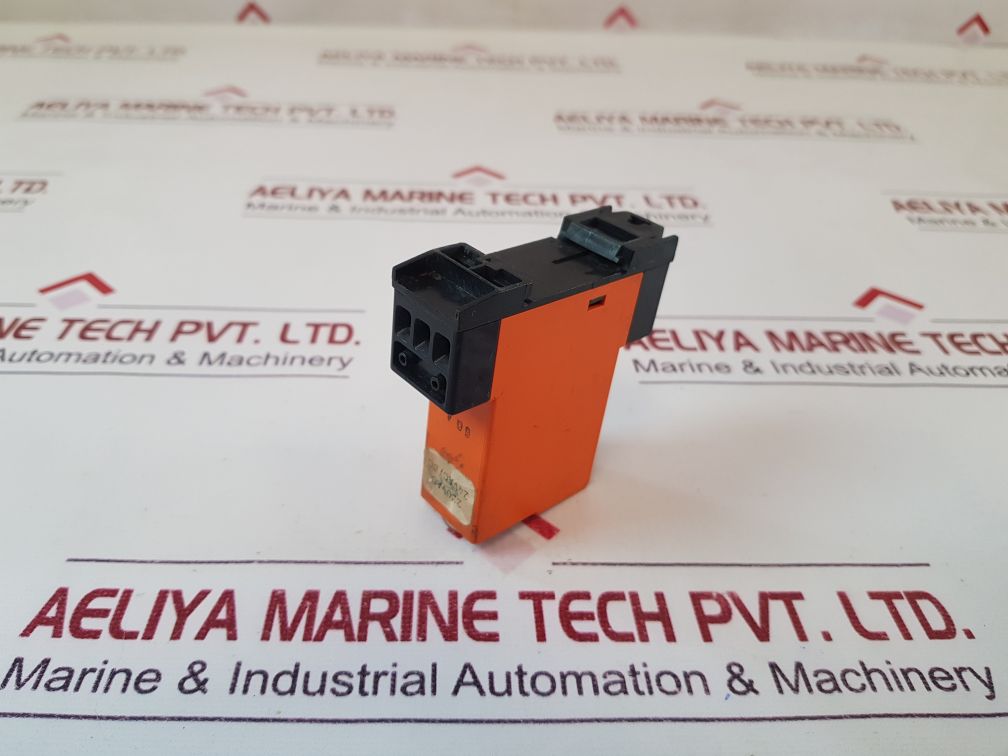 Syrelec Bcr Time Delay Relay 220Vac With Base