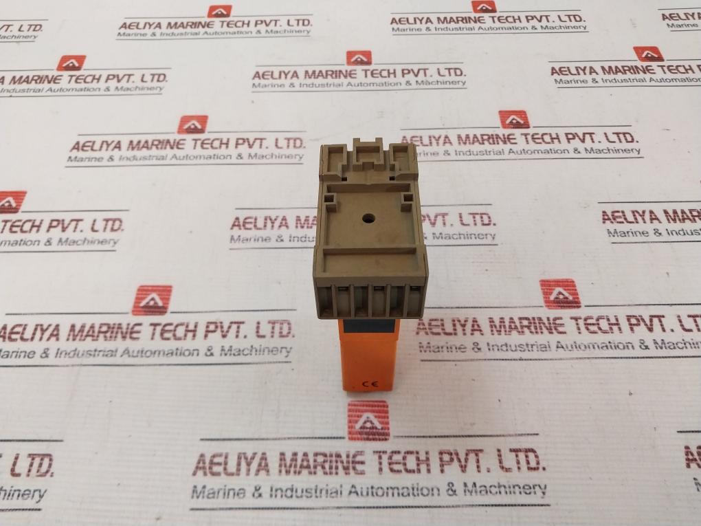 Syrelec Tar Time Delay Relay With Base 10A 250V