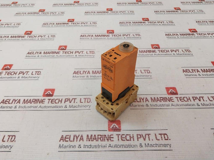 Syrelec Tar Time Delay Relay With Base 10A 250V