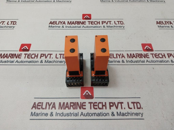 Syrelec Tdc 600V Relay With Base Mr78700