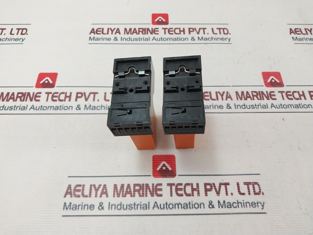 Syrelec Tdc 600V Relay With Base Mr78700