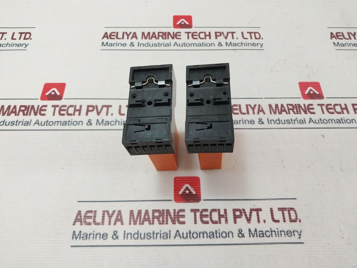 Syrelec Tdc 600V Relay With Base Mr78700