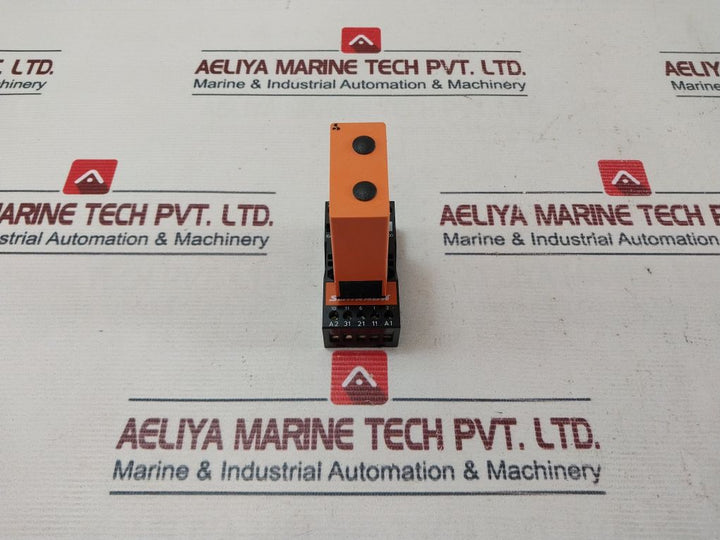 Syrelec Tdc 600V Relay With Base Mr78700