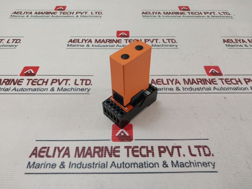 Syrelec Tdc 600V Relay With Base Mr78700