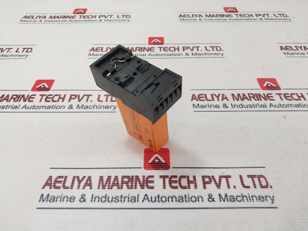 Syrelec Tdc 600V Relay With Base Mr78700