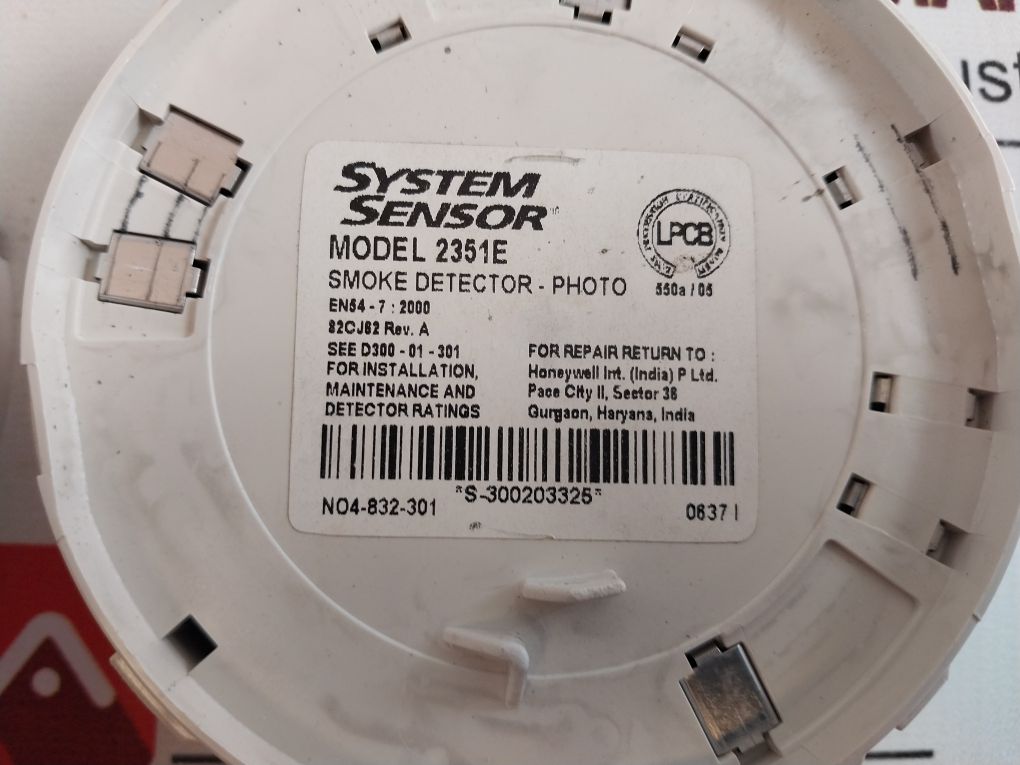 System Sensor 2351E Smoke Detector With Mi-b501 Base