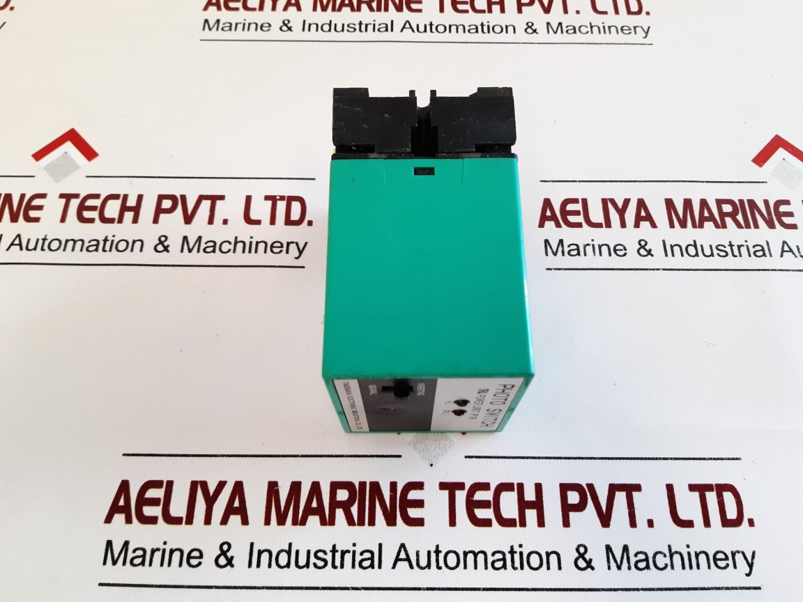 Takenaka Electronic Ip1N Photo Sensor Power.Unit With Base
