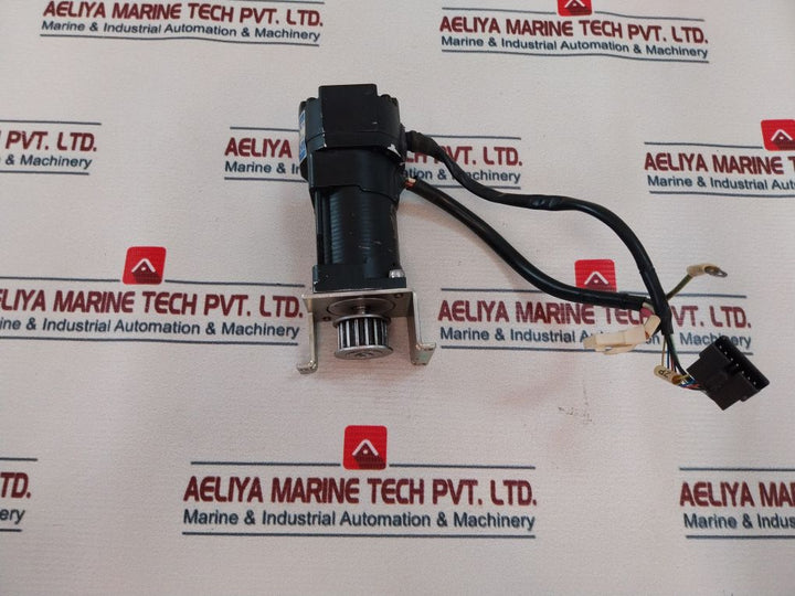 Tamagawa Seiki 4503N4023E200 Ac Servo Motor 200 V 100 W
