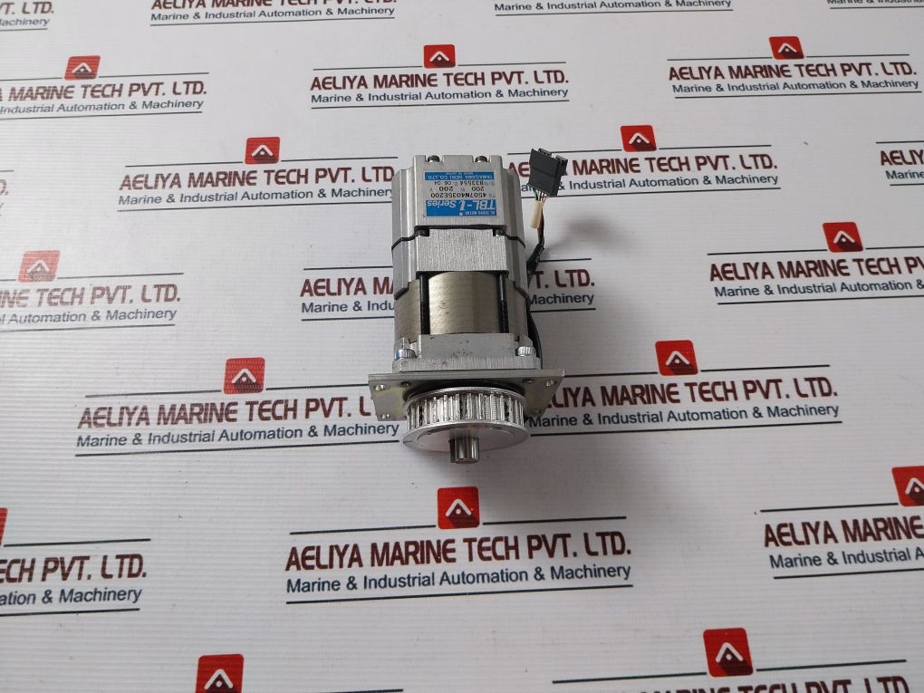 Tamagawa Seiki 4507N4035E200 Ac Servo Motor 200W 200V