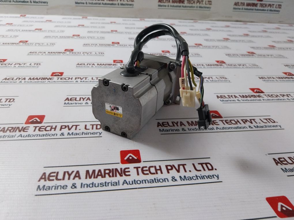 Tamagawa Seiki 4507N4035E200 Ac Servo Motor 200W 200V