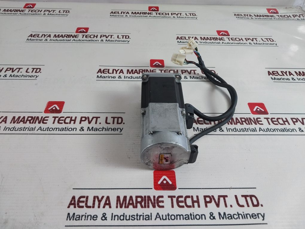 Tamagawa Seiki Ts 4609N6532E200 Ac Servo Motor