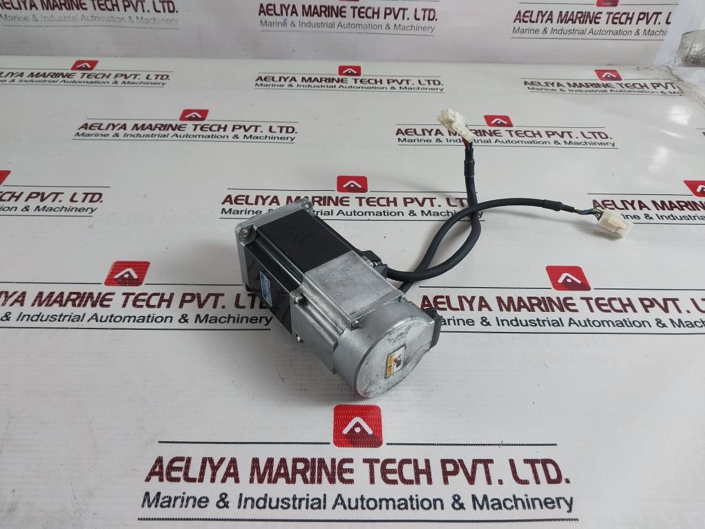 Tamagawa Seiki Ts 4609N6532E200 Ac Servo Motor