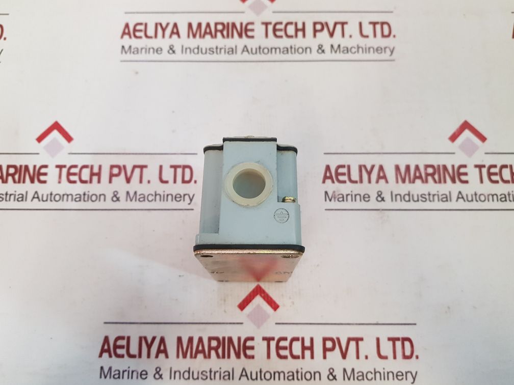 Tdm Electric Sq0732-0015 Travel Contact Switch