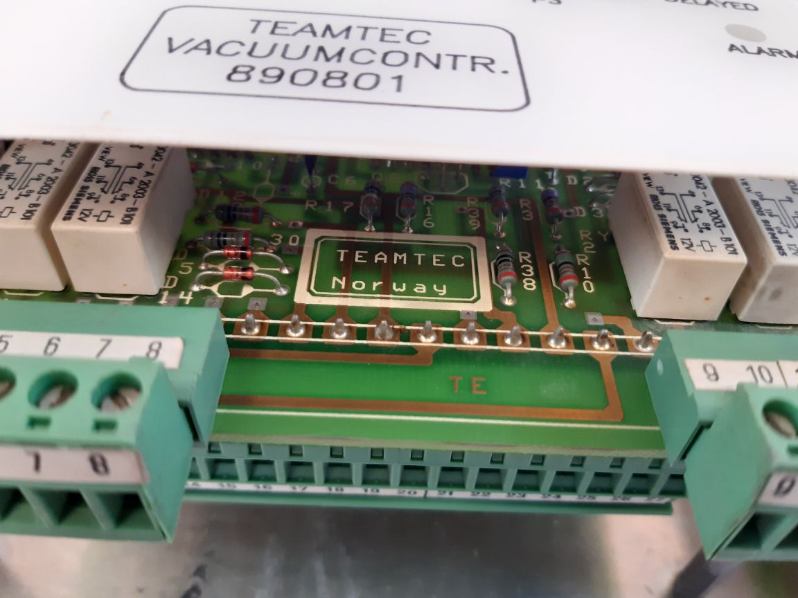 Teamtec 890801 Vacuum Controller 900601 Temp. Controller
