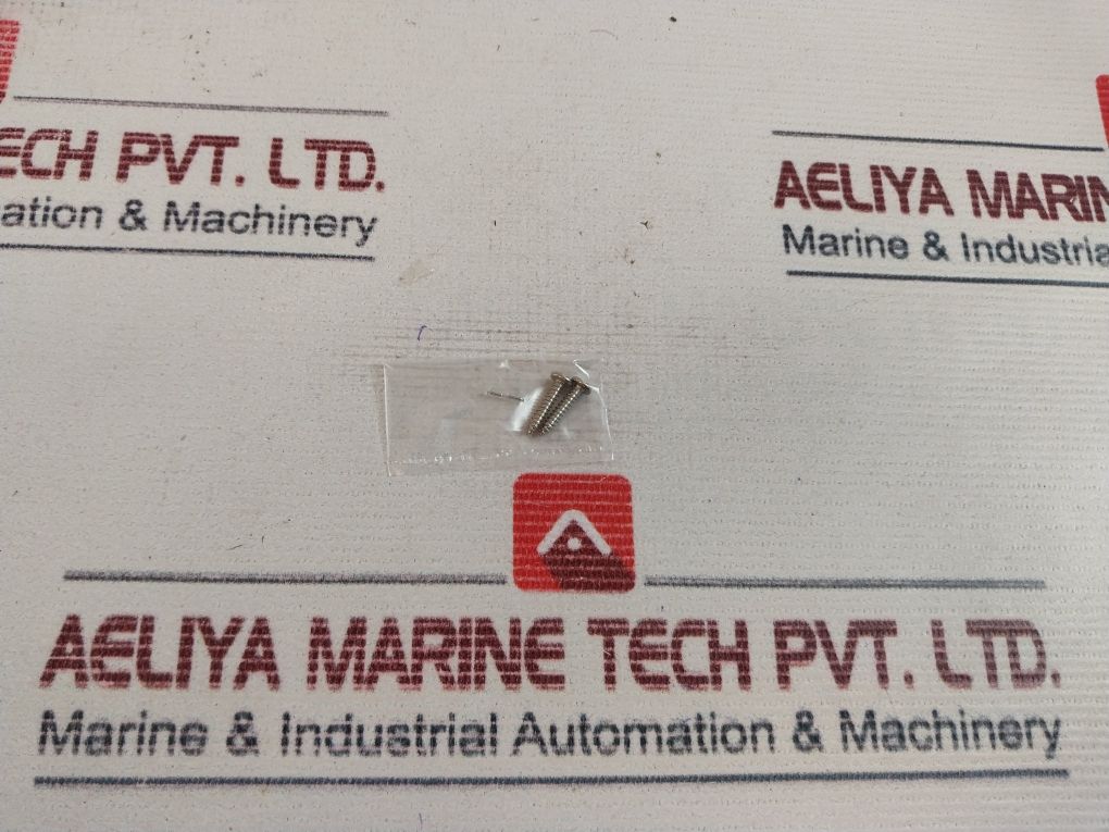 Techline 950-2050Mhz 4 Way Active Splitter