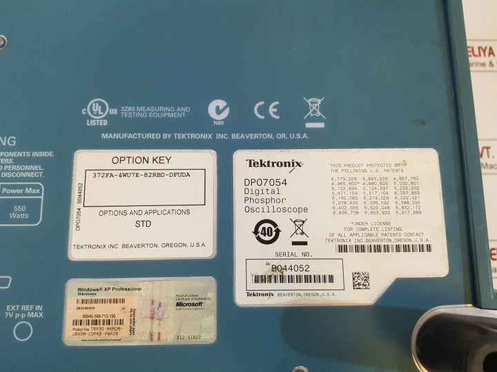 Tektronix dpo7054 digital phosphor oscilloscope with keyboard