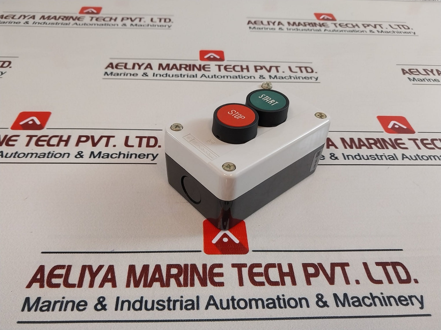 Telemecanique 139-467 Pushbutton Control Station