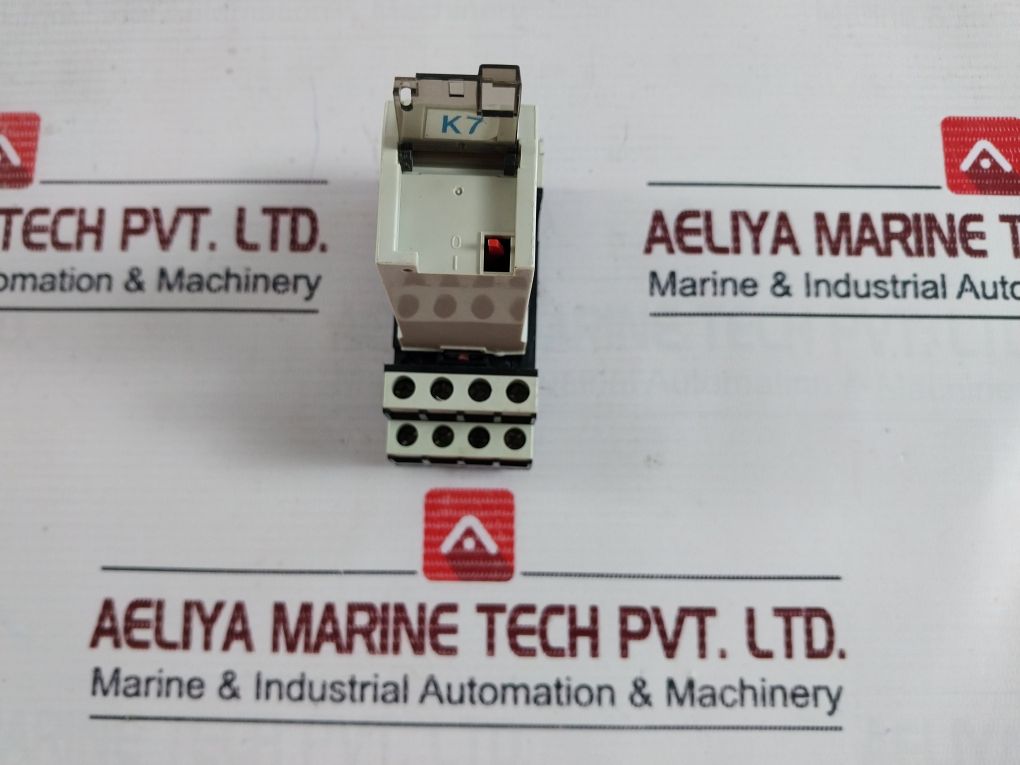 Telemecanique 366785-01-31 Timing Relay With Base 5A 250V