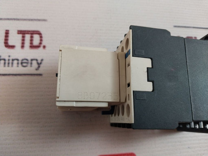 Telemecanique A013250 Contactor With La1Kn22 Auxiliary Contact Block