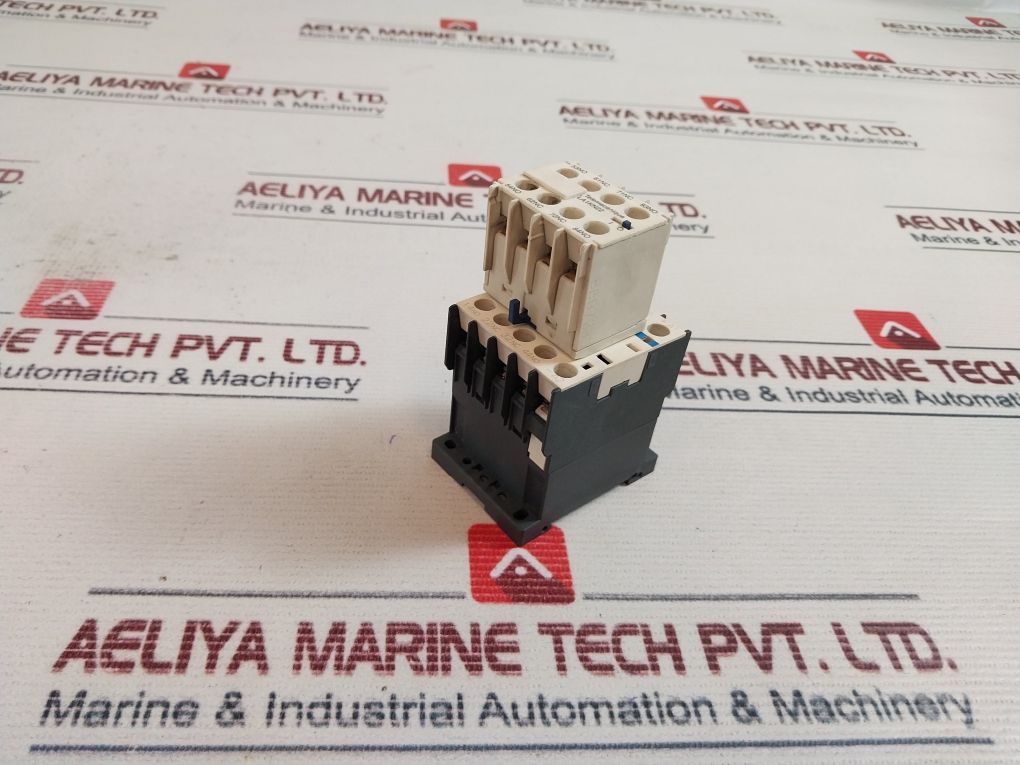 Telemecanique A013250 Contactor With La1Kn22 Auxiliary Contact Block