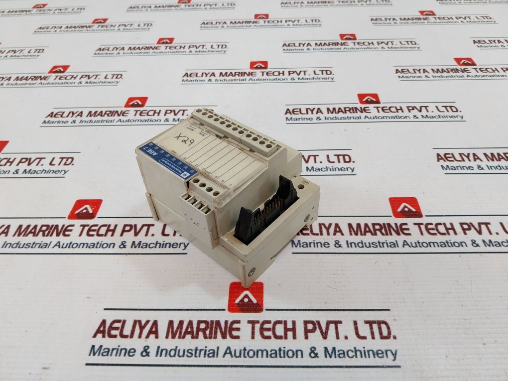 Telemecanique Abe7-r08S111 Connection Module +24Vdc