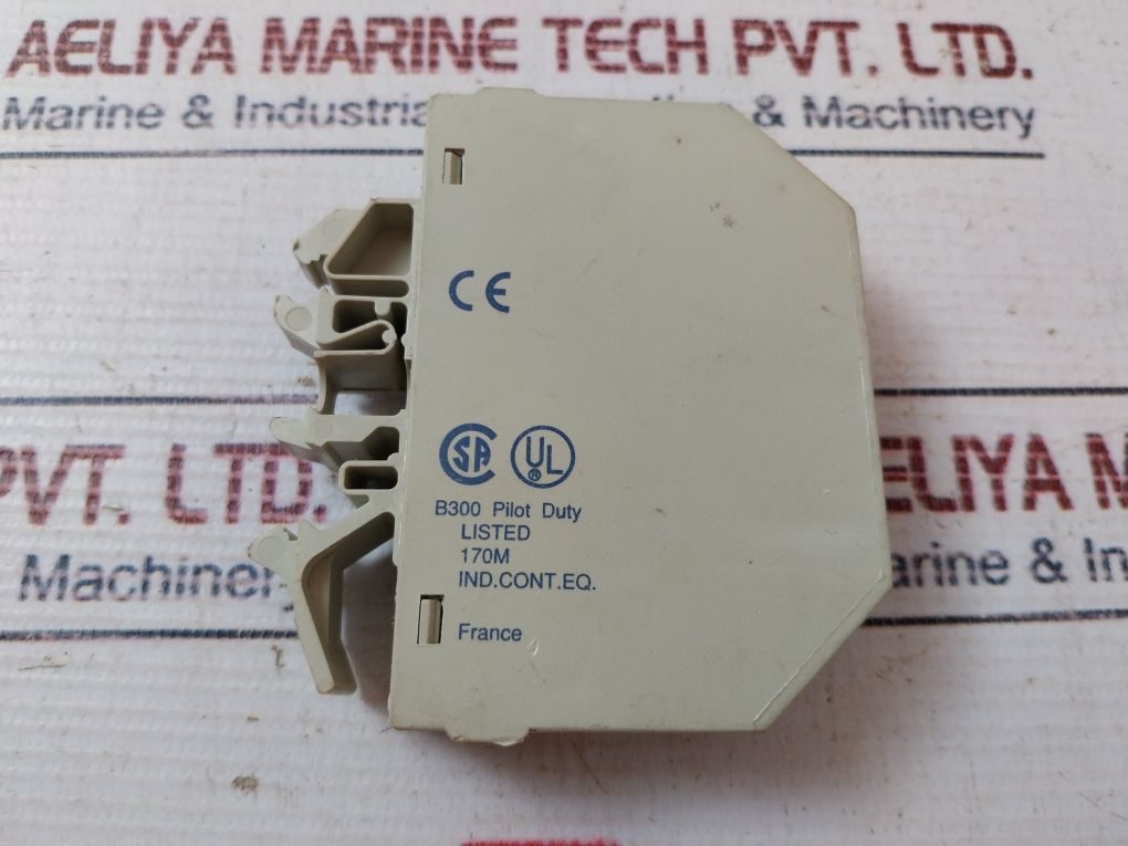 Telemecanique Abr-1S318B Relay 24V Ac Dc