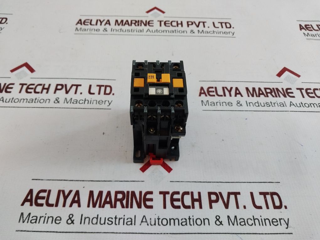 Telemecanique Ca2-dn1229.A65 Auxiliary Contactor Relay 110-120V 60Hz