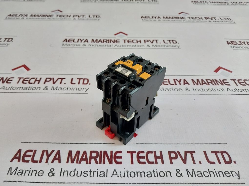 Telemecanique Ca2-dn1229.A65 Auxiliary Contactor Relay 110-120V 60Hz