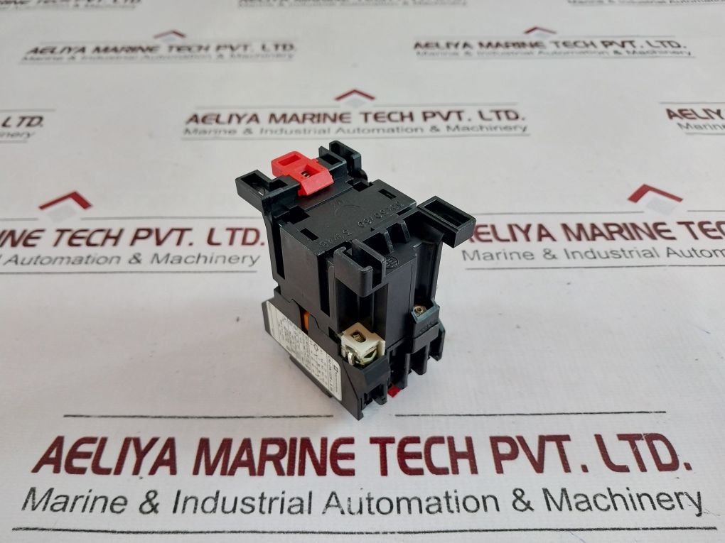 Telemecanique Ca2-dn1229.A65 Auxiliary Contactor Relay 110-120V 60Hz