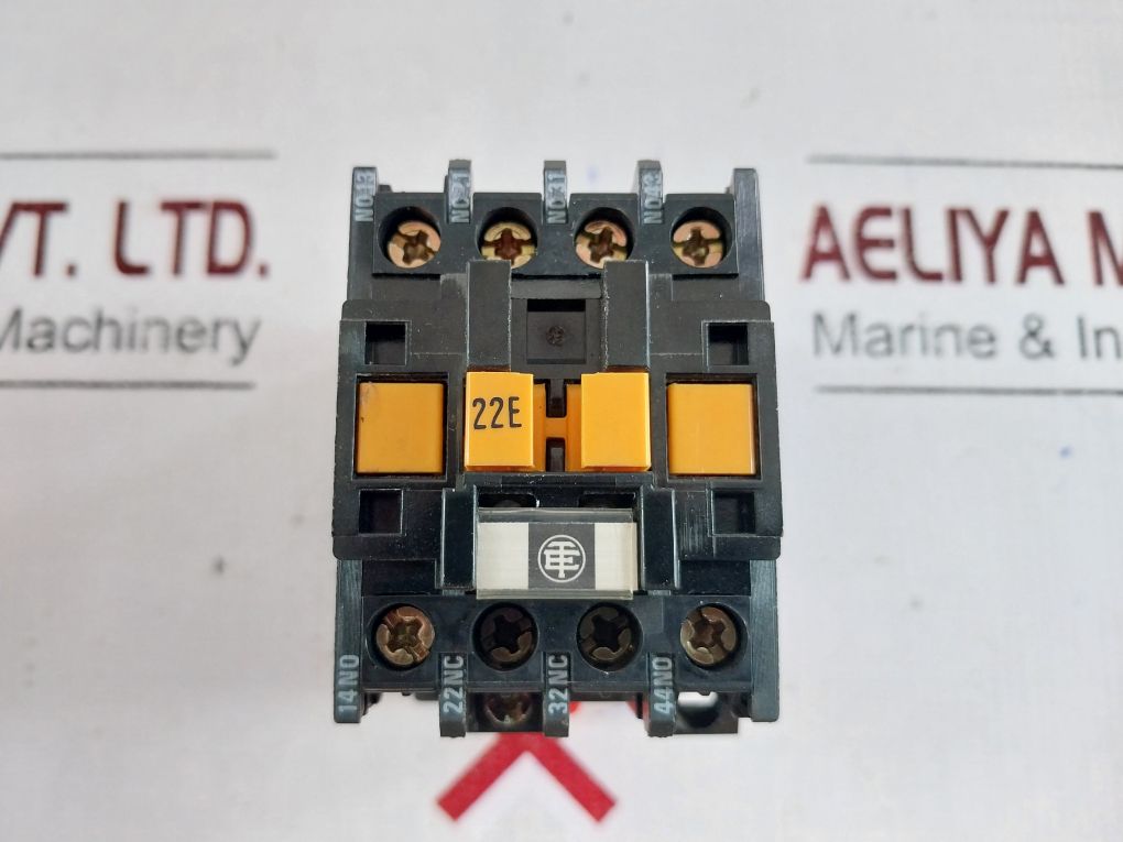 Telemecanique Ca2-dn1229.A65 Auxiliary Contactor Relay 110-120V 60Hz