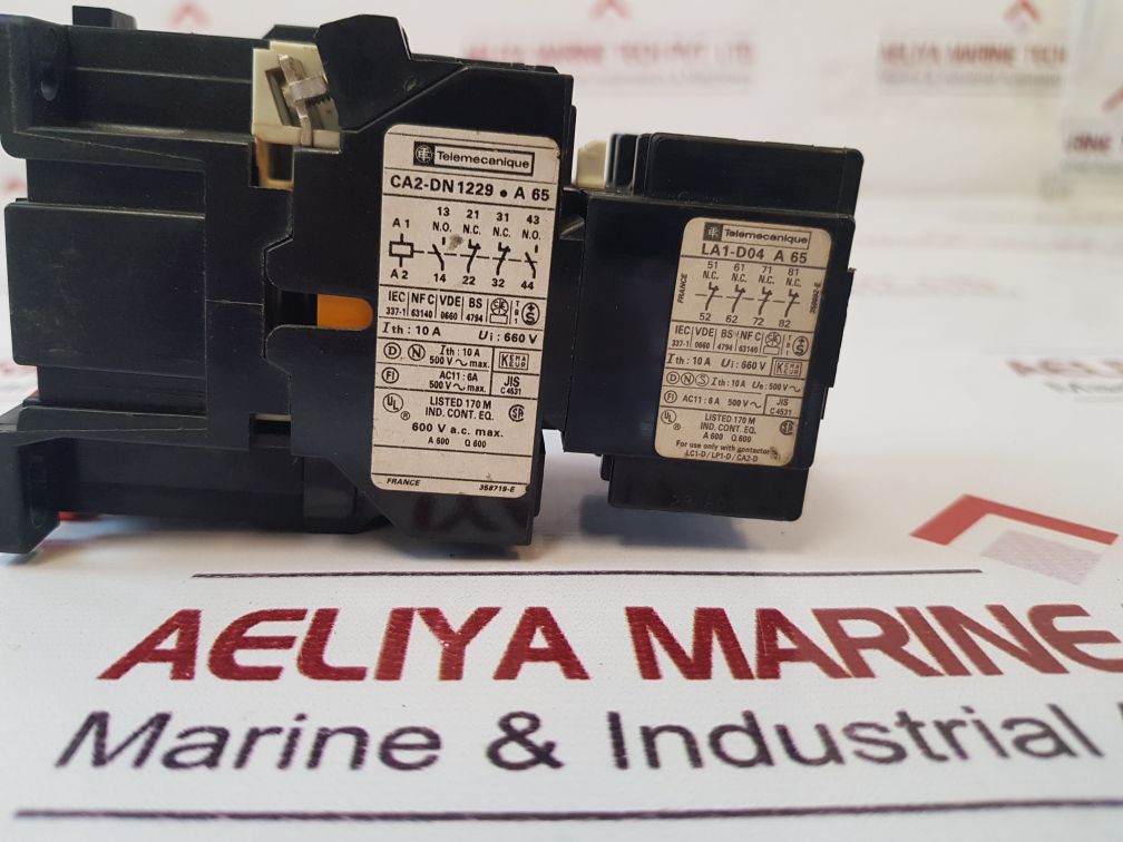 Telemecanique Ca2-dn1229•A 65 Contactor With La1-d04 A 65 Auxiliary Contact
