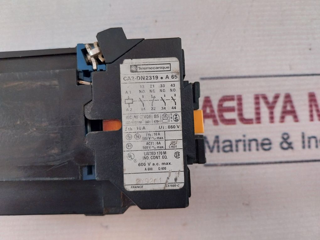 Telemecanique Ca2-dn2319•A65 Contactor 660V