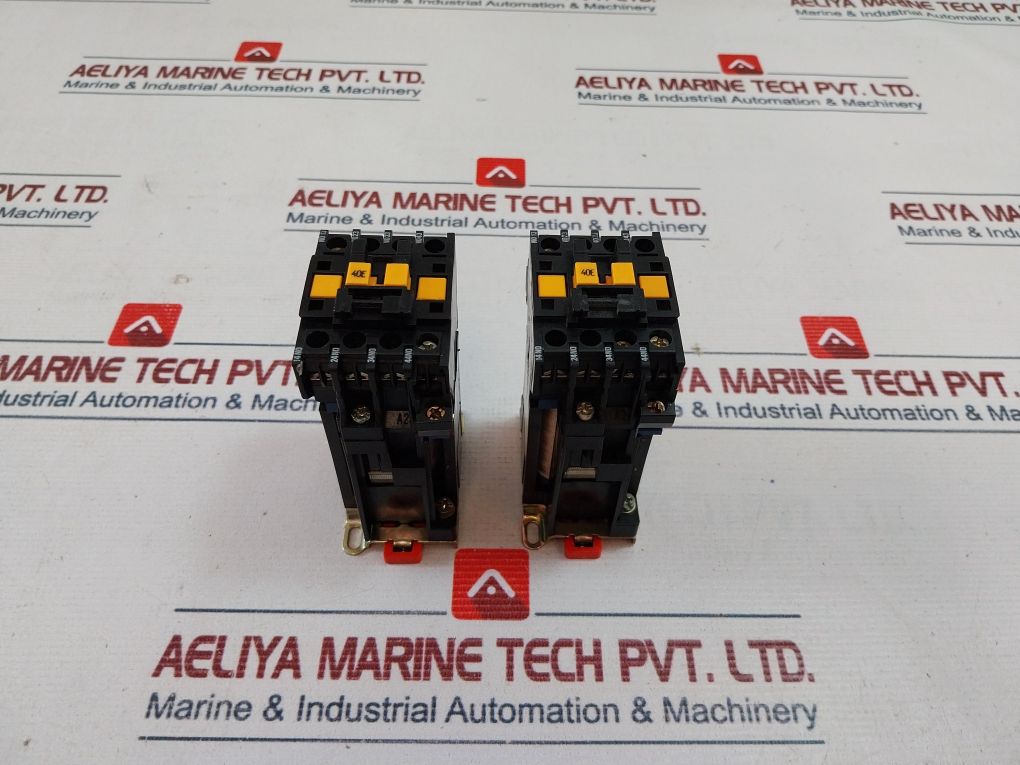 Telemecanique Ca2-dn240•A65 Contactor Relay