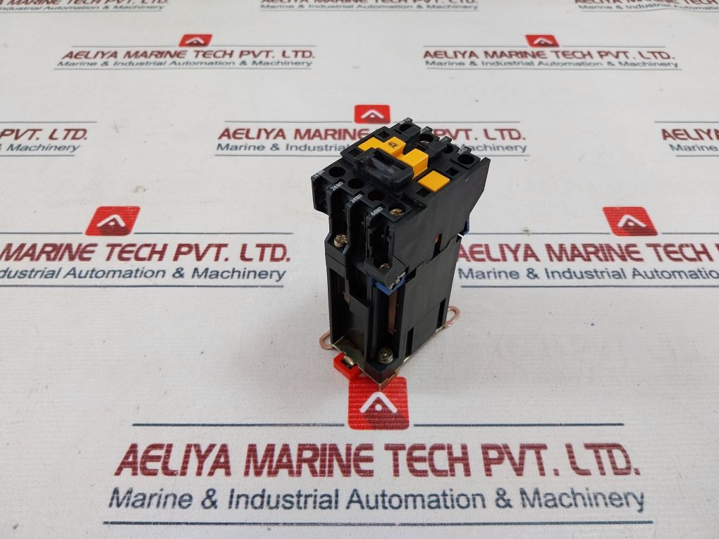 Telemecanique Ca2-dn240•A65 Contactor Relay
