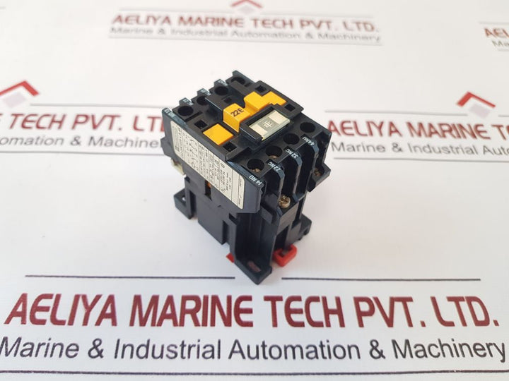 Telemecanique Ca2-dn 1229•A 65 Contactor 400V415V440V 50Hz 440V480V 60 Hz
