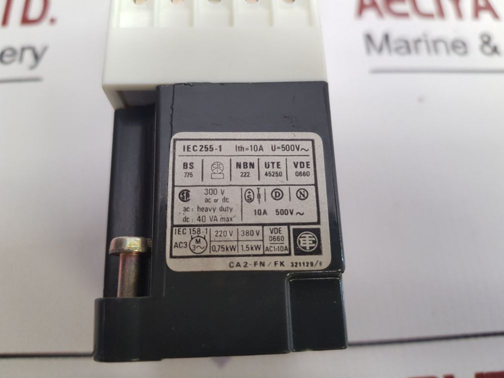 Telemecanique Ca2-fn 222 Control Relay